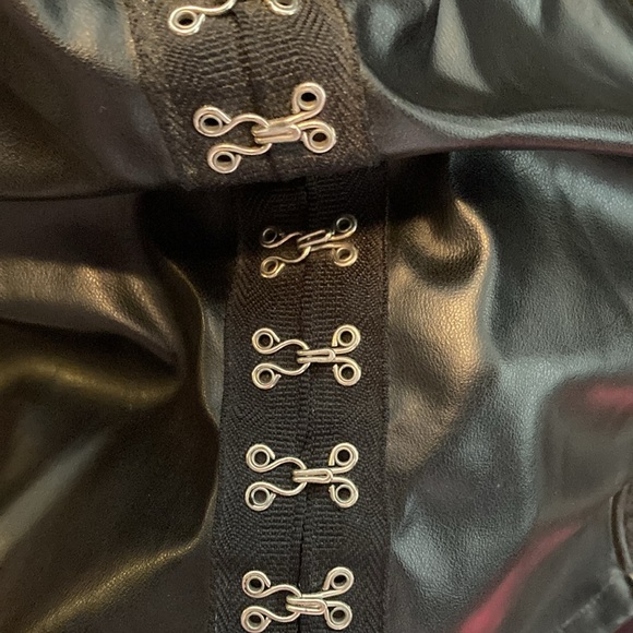 Daang Goodman Tripp NYC faux leather and cloth 18 hook and eye detail top 3X - Picture 6 of 9